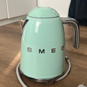 SOLD SMEG Pastel Green Retro Electric Kettle